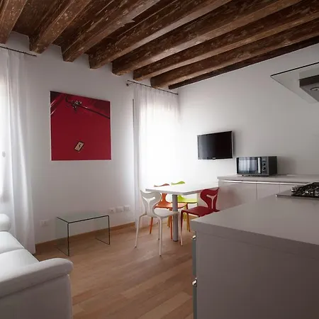 The Lion's House Apt1 Appartement