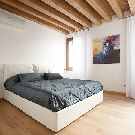 The Lion's House Apt1 Appartement *